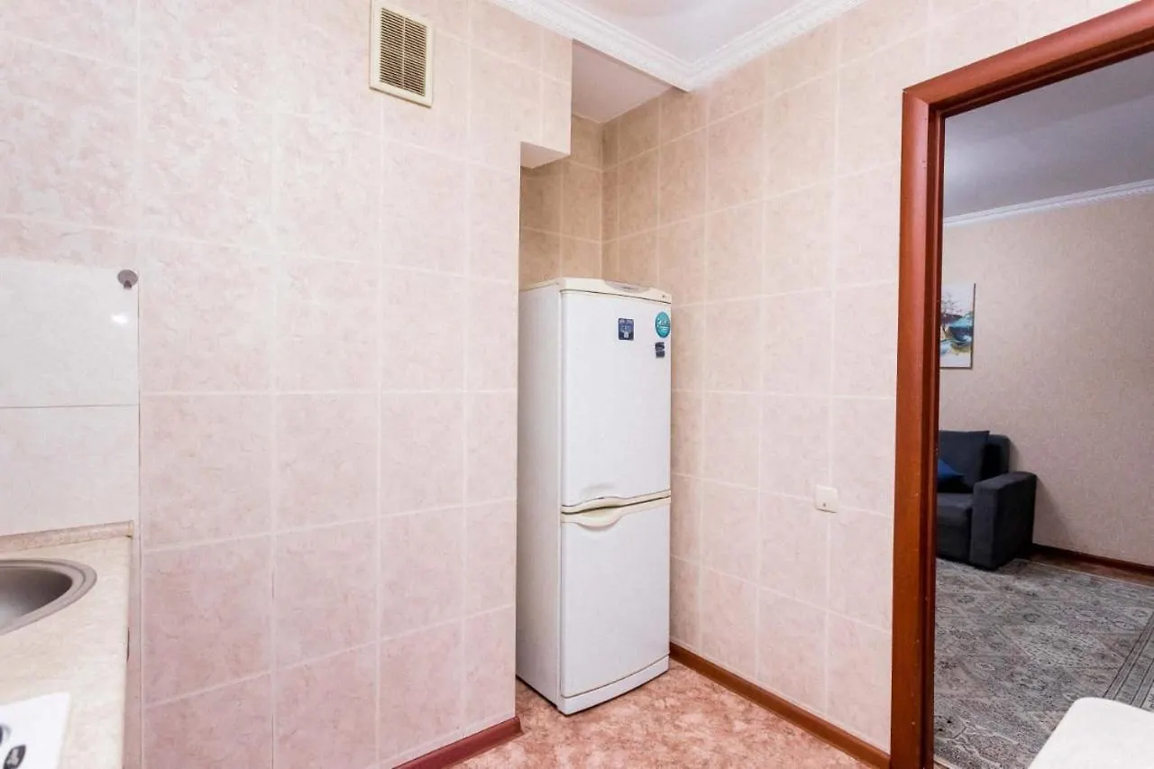 Яркая Квартира В Сердце Города Almaty Apartment