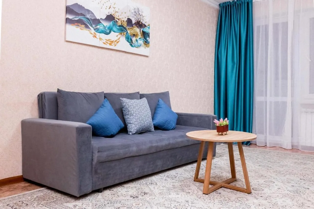 Apartment Яркая Квартира В Сердце Города Almaty